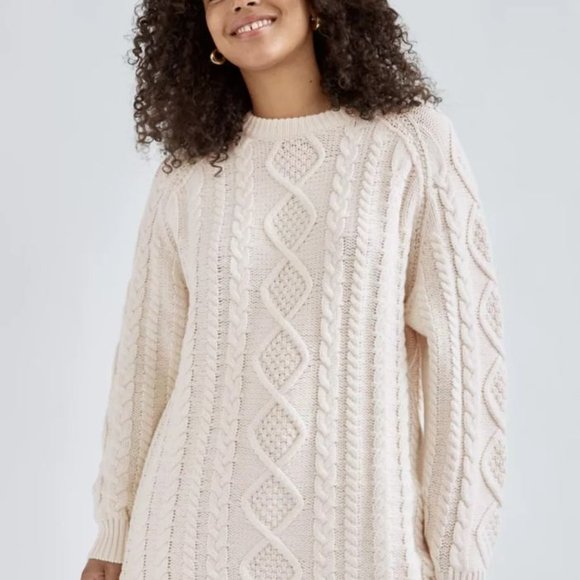 Aritzia Wilfred Melissa Sweater Relaxed cable-knit sweater - Picture 9 of 10